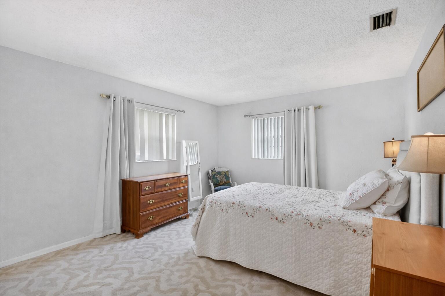 HYPOLUXO VILLAGE 1 - Residential