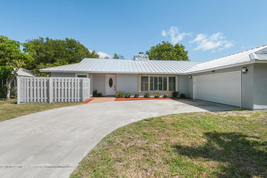Photo of 4873 SE Pilot Way, Stuart, FL 34997 (MLS # R11093026)