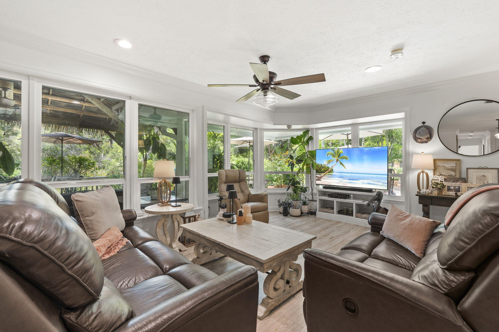 SOUTH RIVER COLONY - Residential