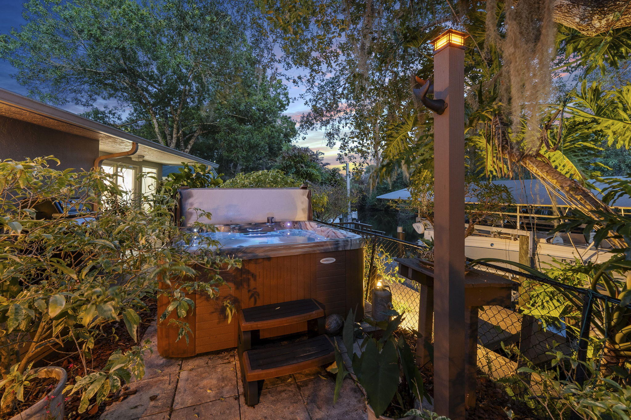 SOUTH RIVER COLONY - Residential