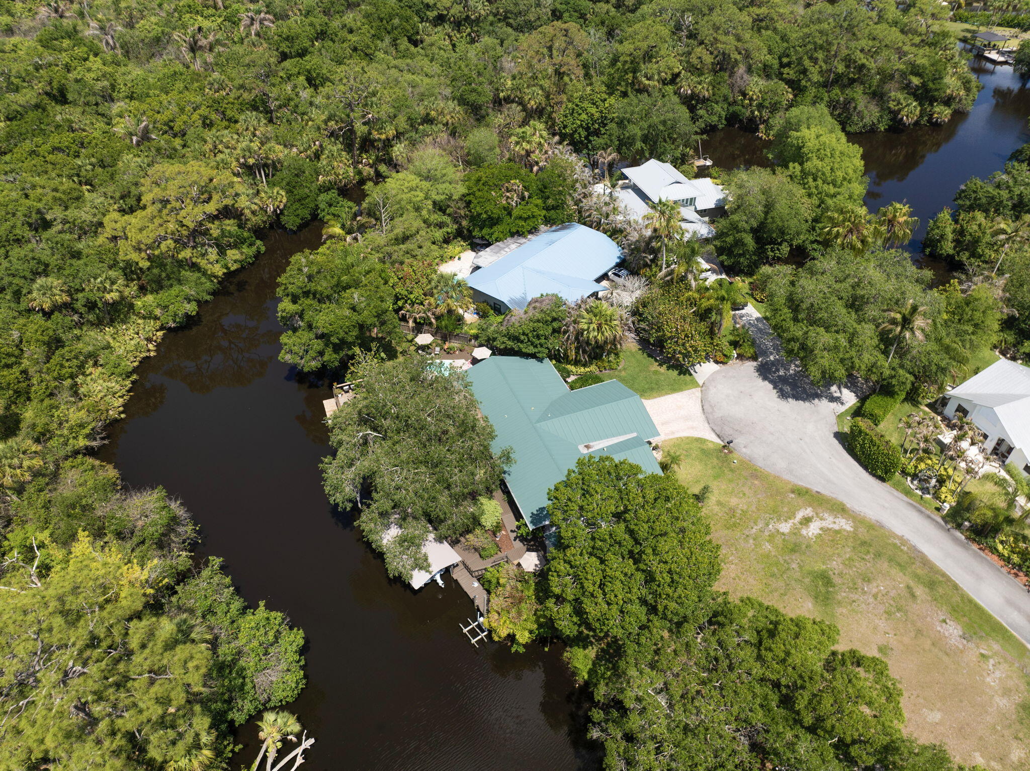 SOUTH RIVER COLONY - Residential