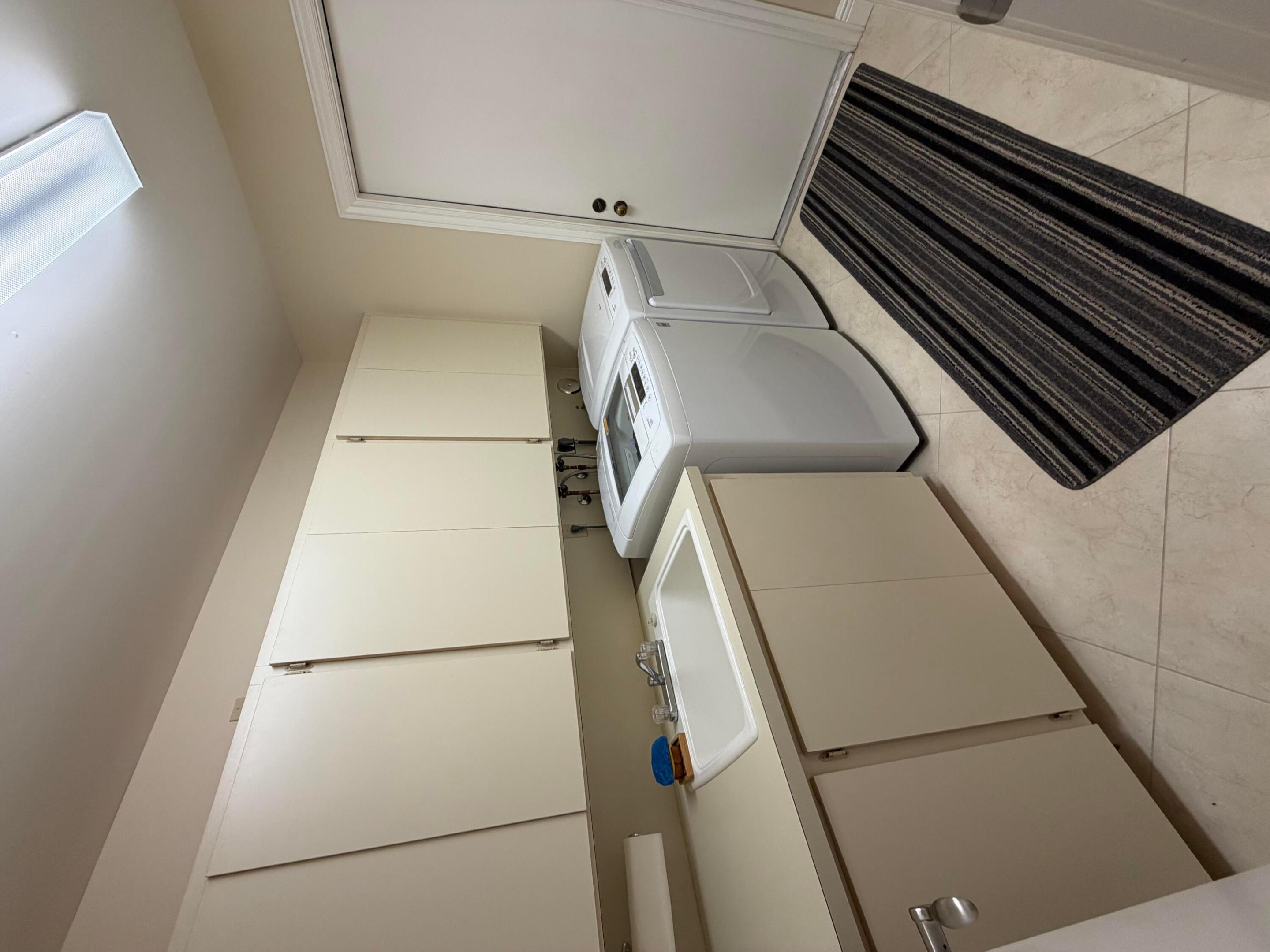 SARATOGA POINTE - Residential