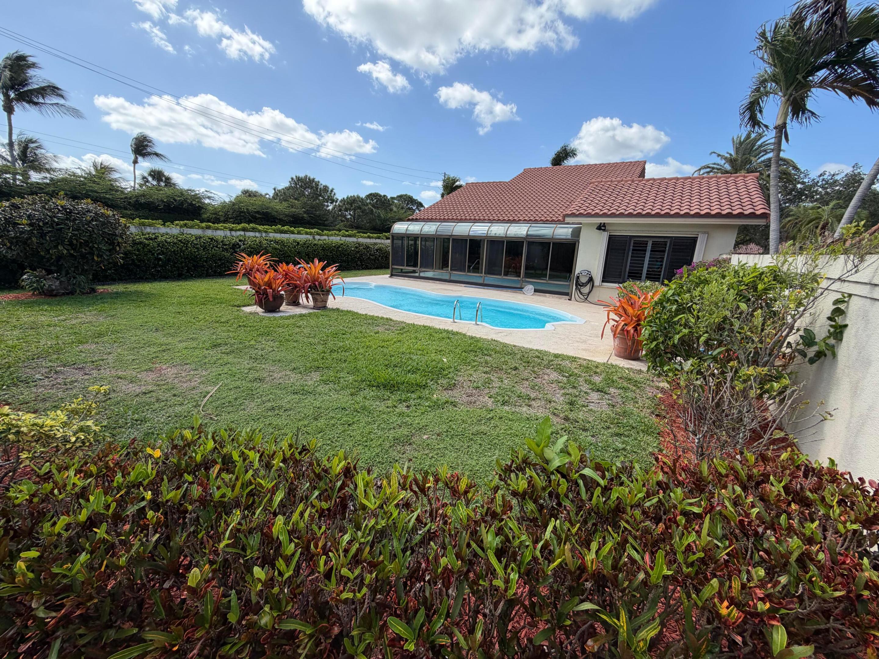 SARATOGA POINTE - Residential