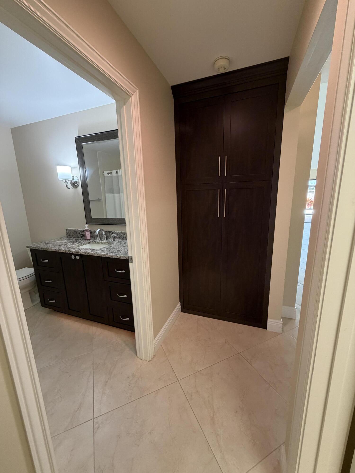 SARATOGA POINTE - Residential