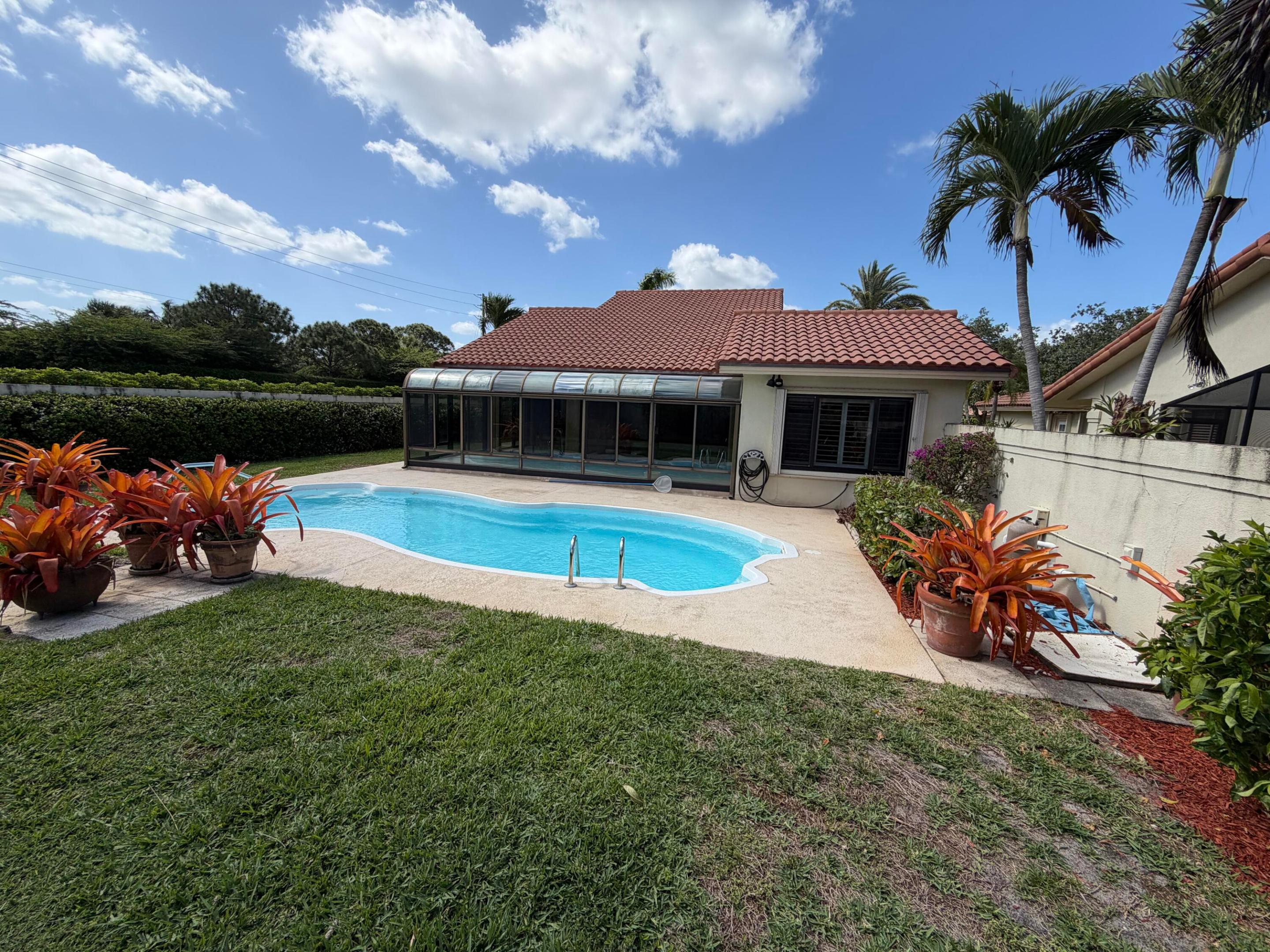 SARATOGA POINTE - Residential