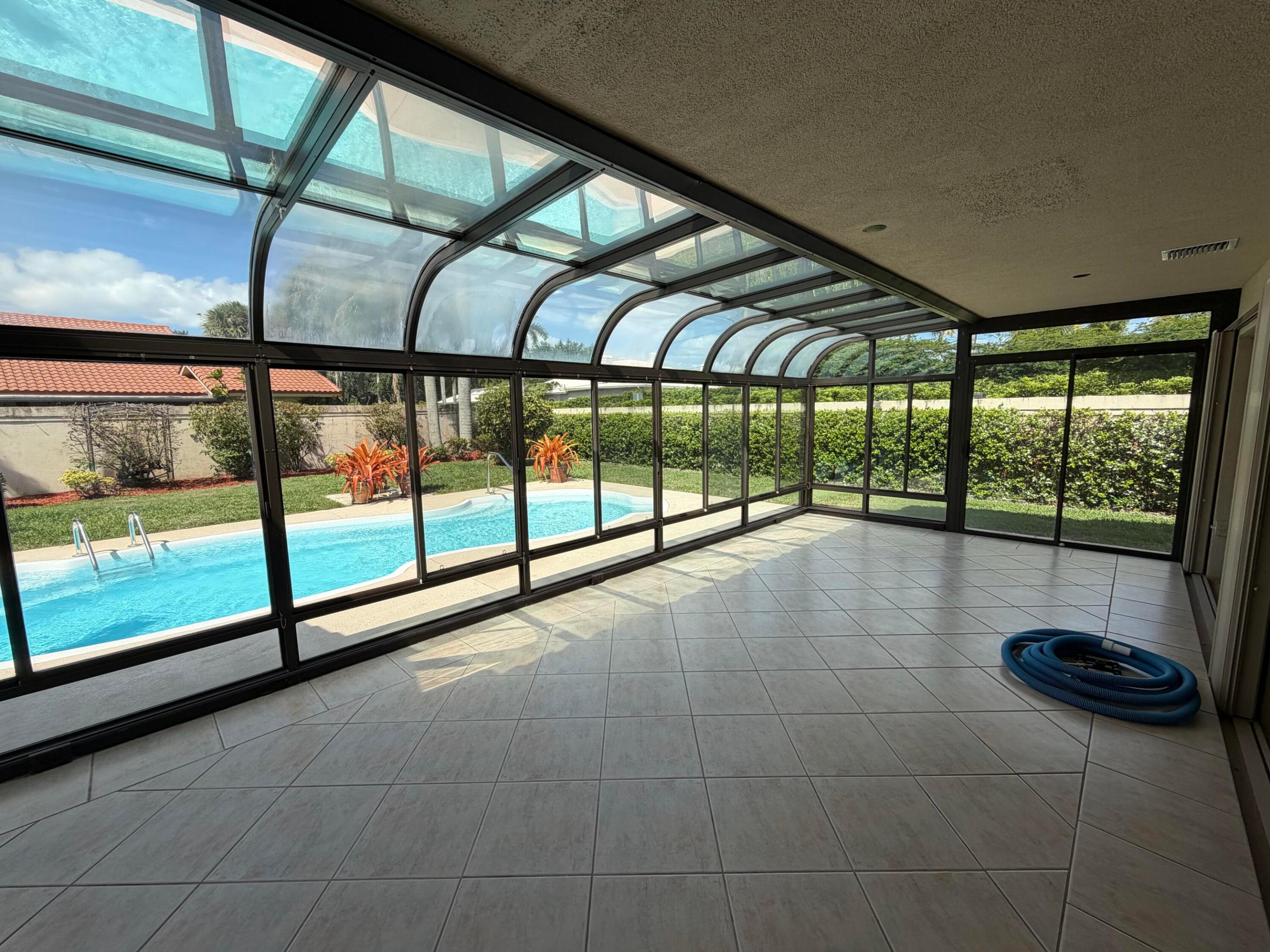 SARATOGA POINTE - Residential