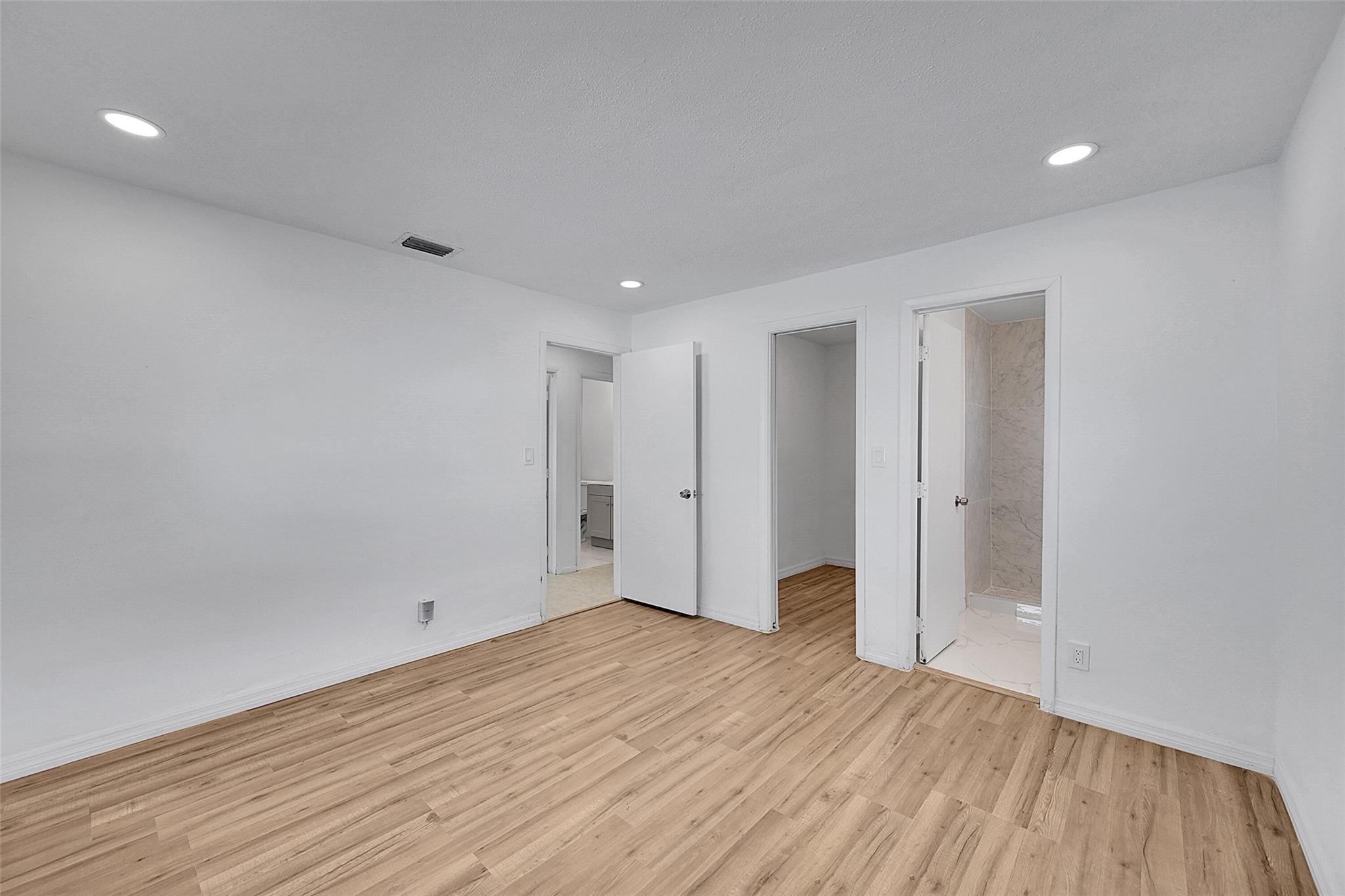 Leisureville Fourth - Residential