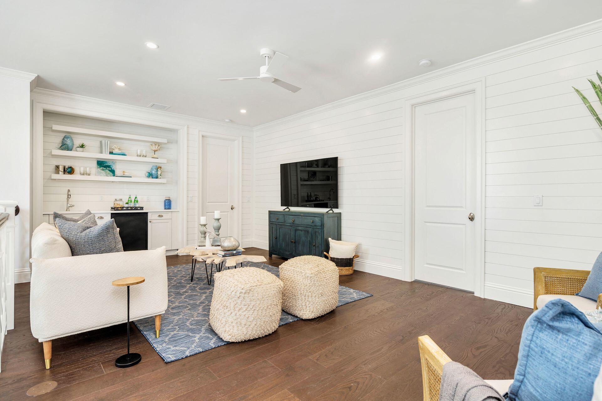 ALHAMBRA PARK PL IN - Residential