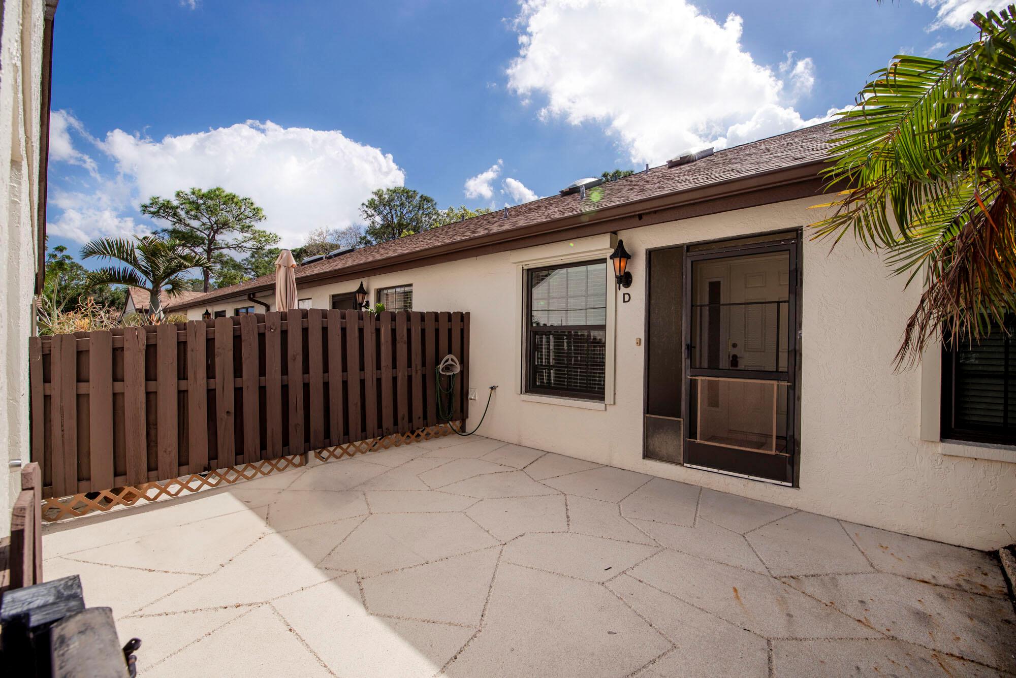 2084 SW Silver Pine Way 122-D