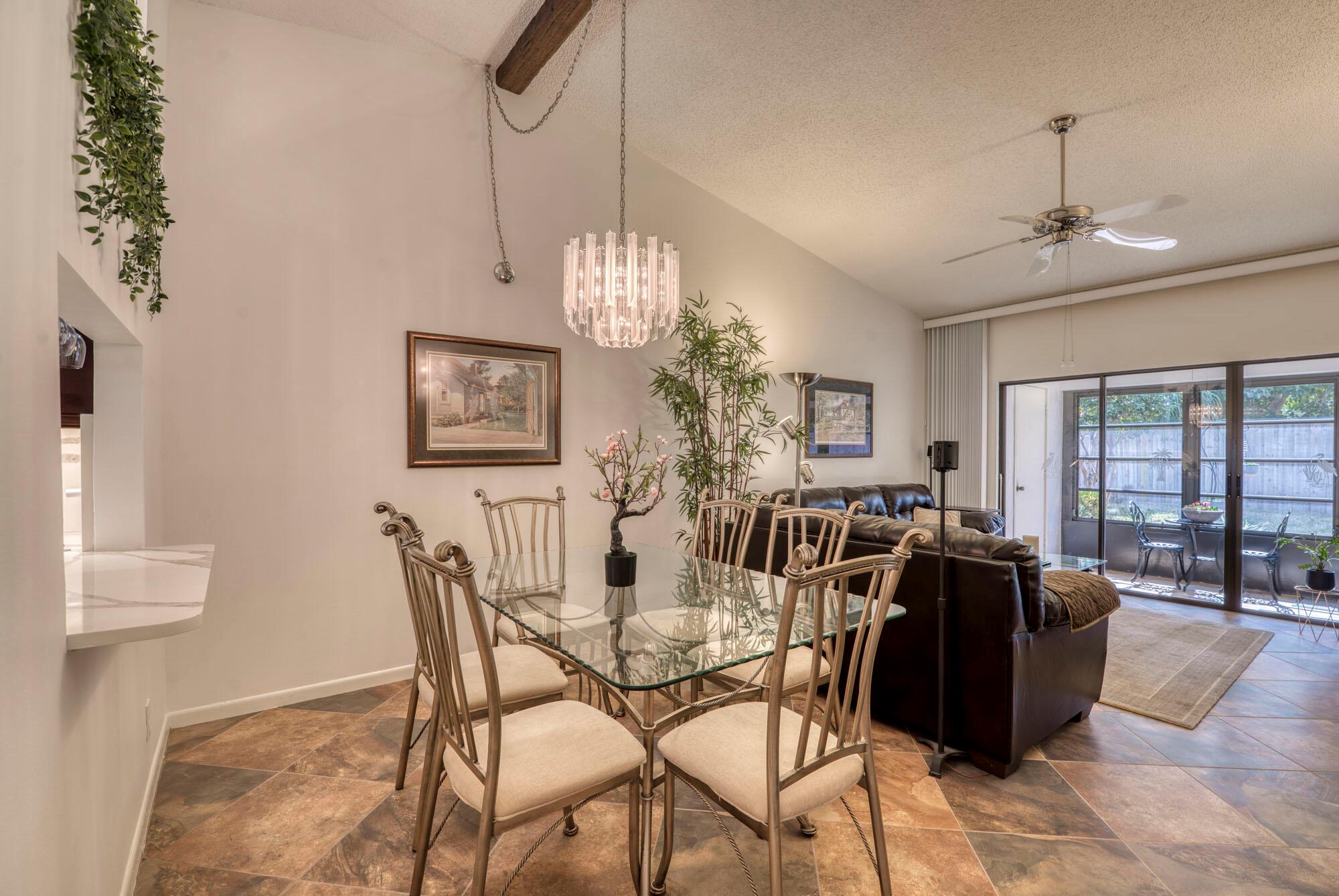 2084 SW Silver Pine Way 122-D