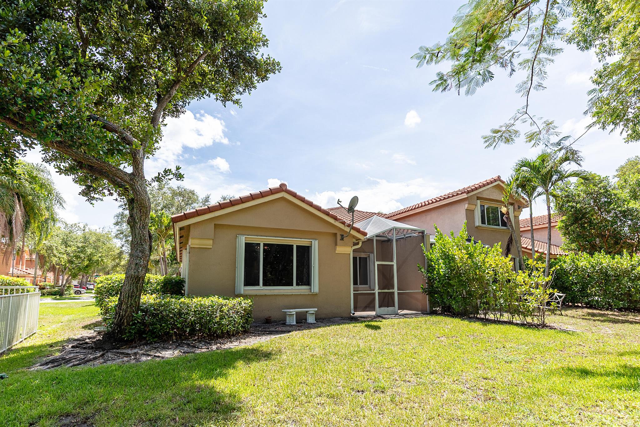 5711 NW 125th Avenue