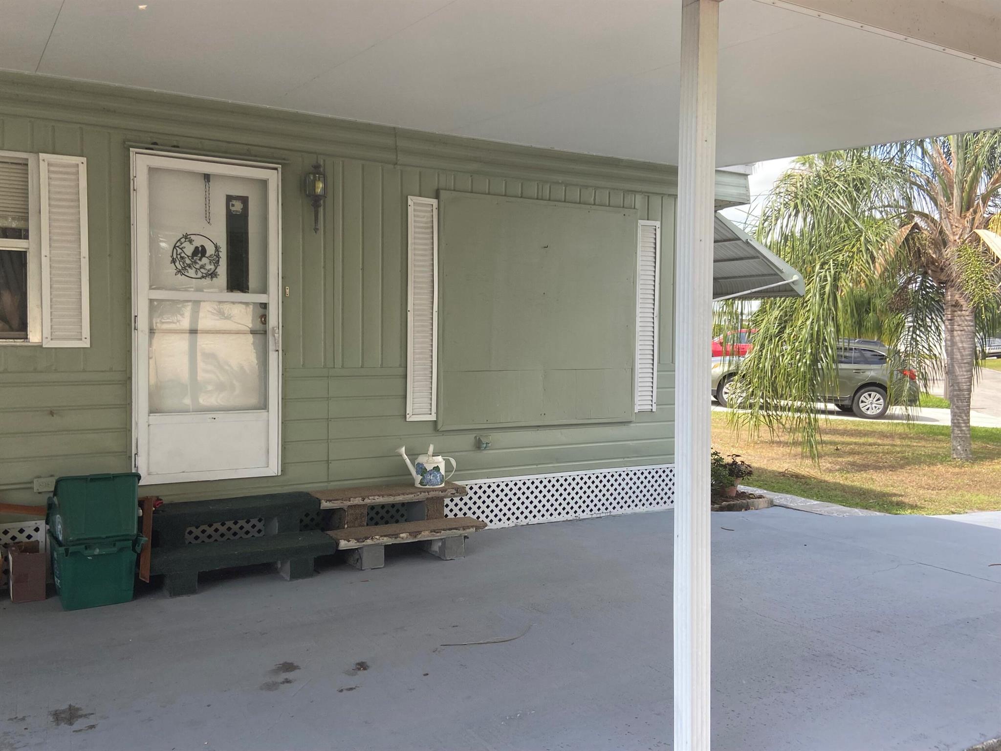 Spaanish Lakes One - Residential