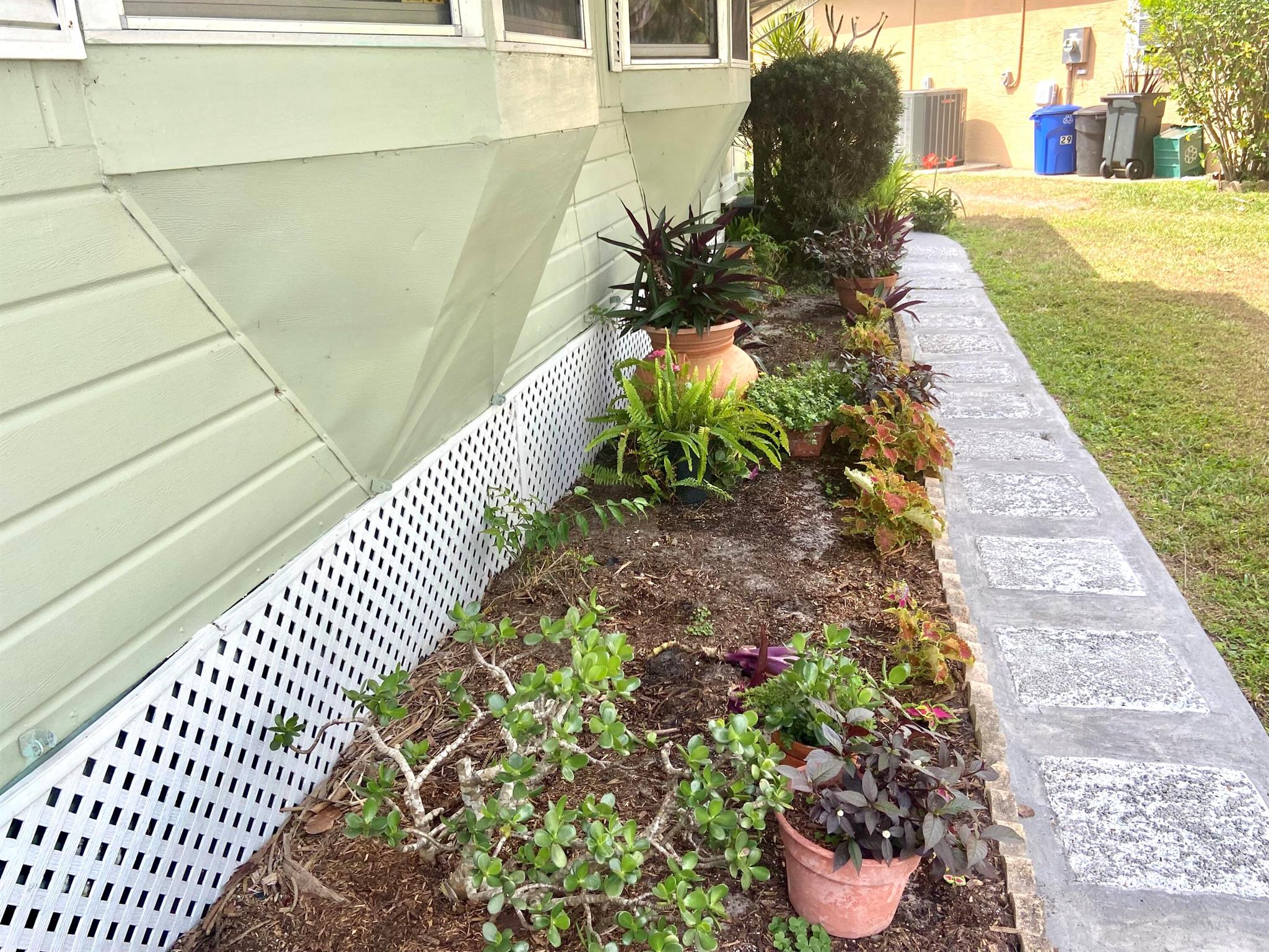 Spaanish Lakes One - Residential