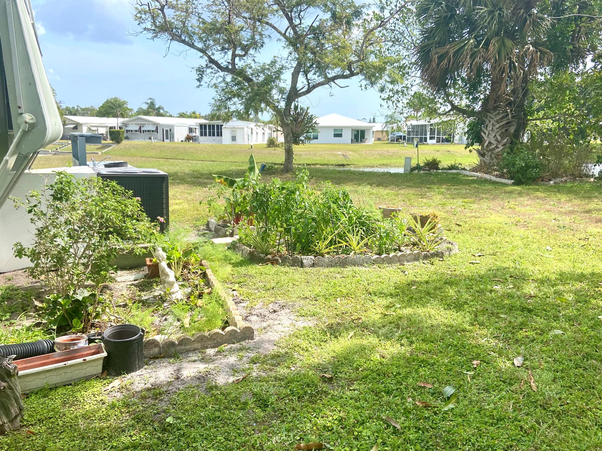 Spaanish Lakes One - Residential