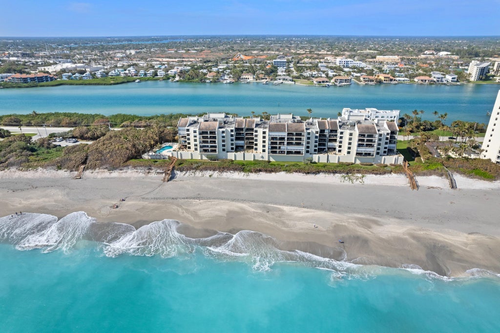 Photo of 19670 Beach Road #B303, Jupiter, FL 33469 (MLS # B26092112)
