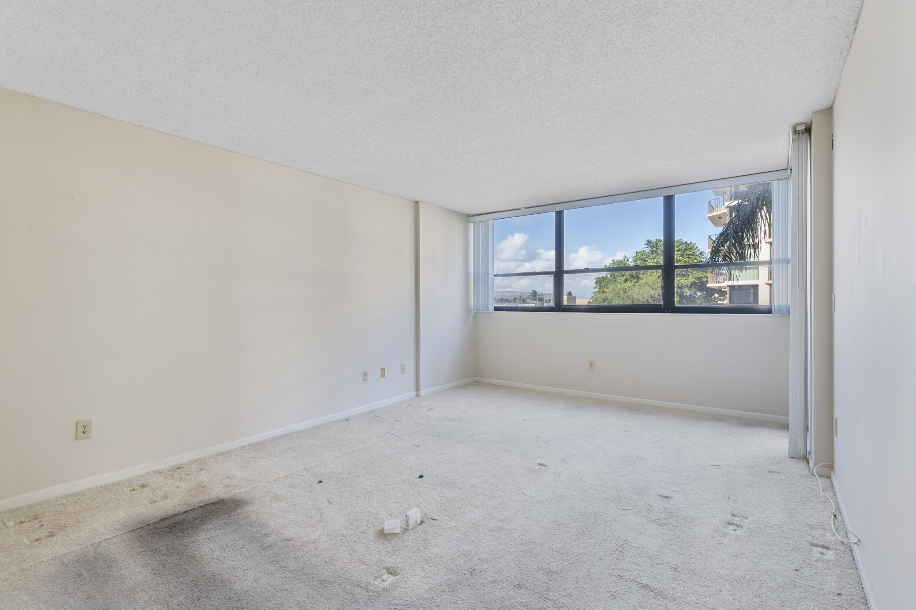 PORTA BELLA EAST - Residential