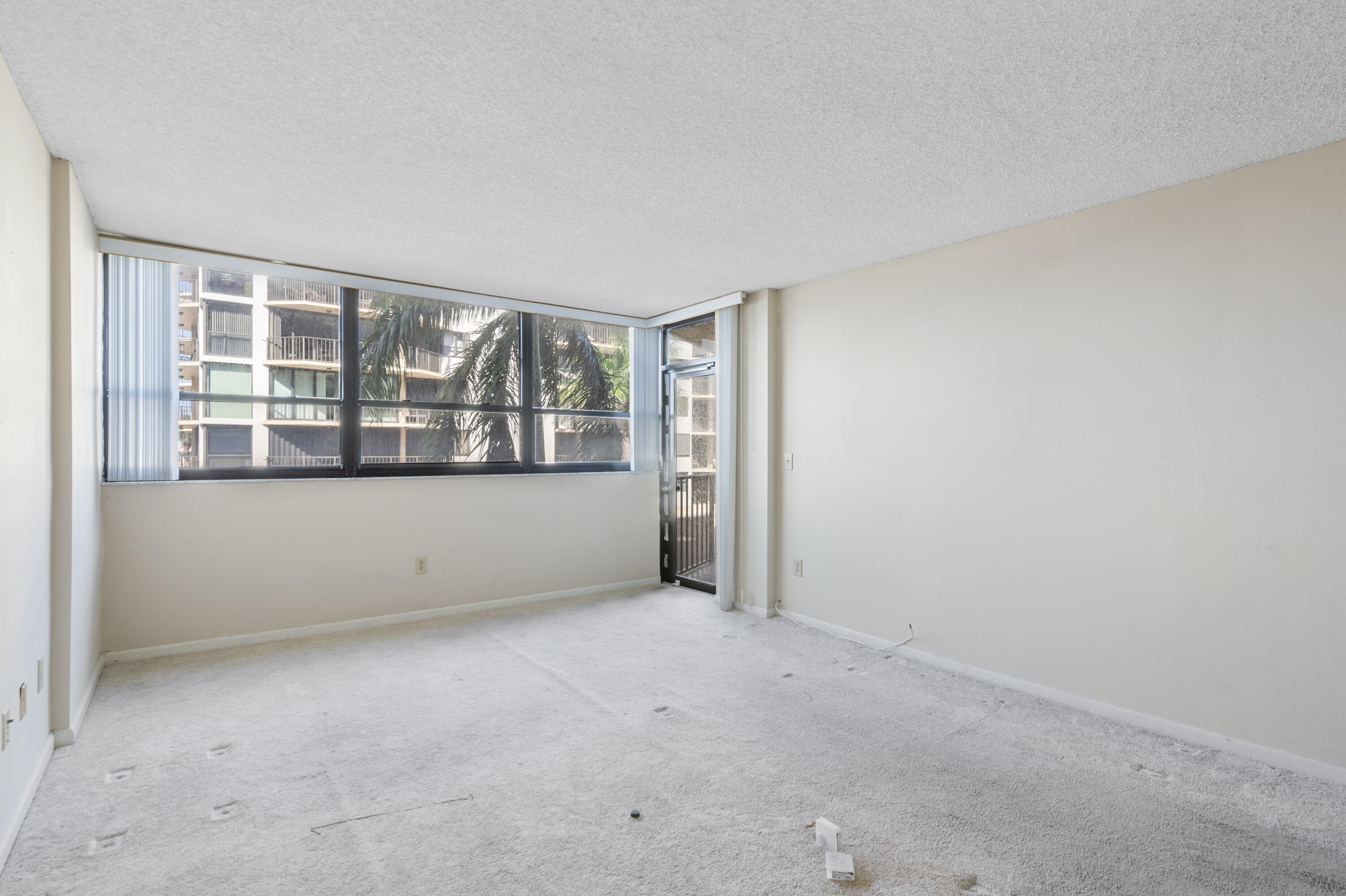 PORTA BELLA EAST - Residential