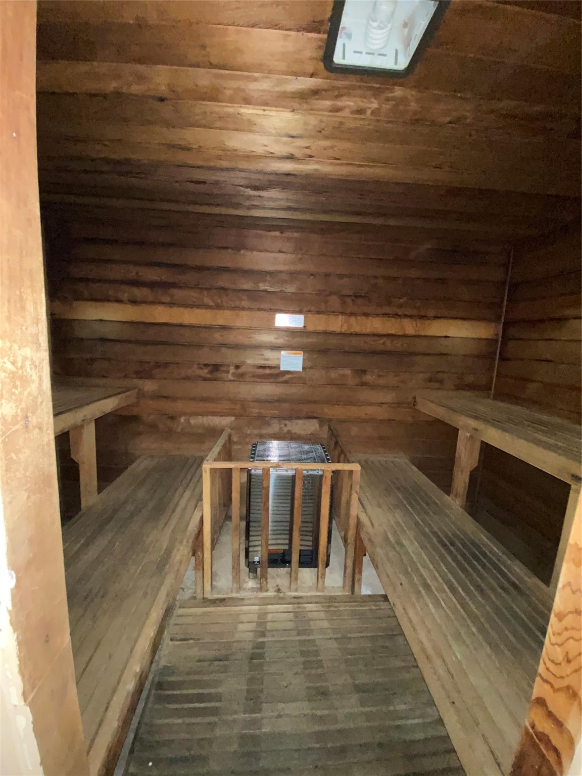 Carlton Tower Condo - Residential Lease