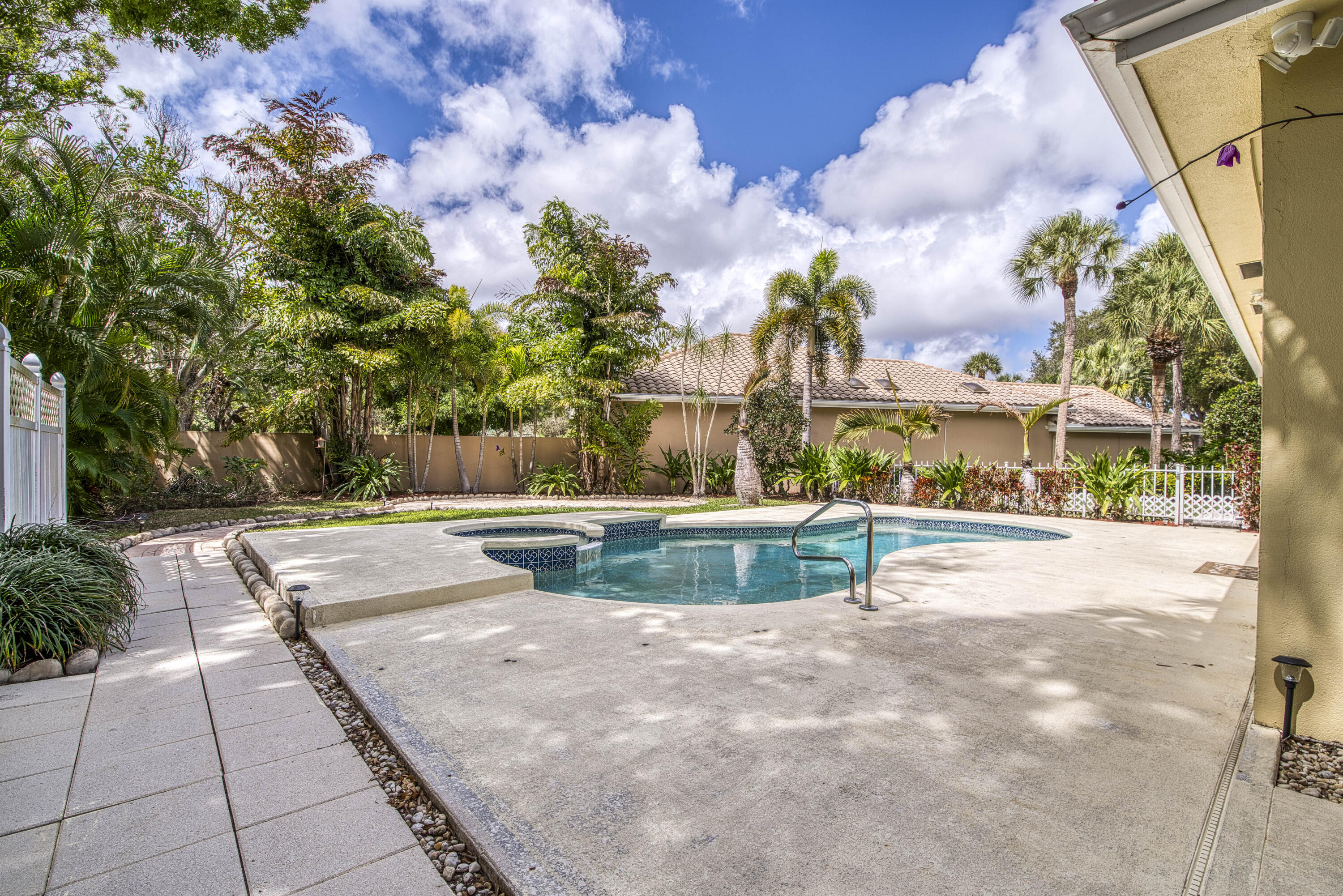 The Hamptons - Residential