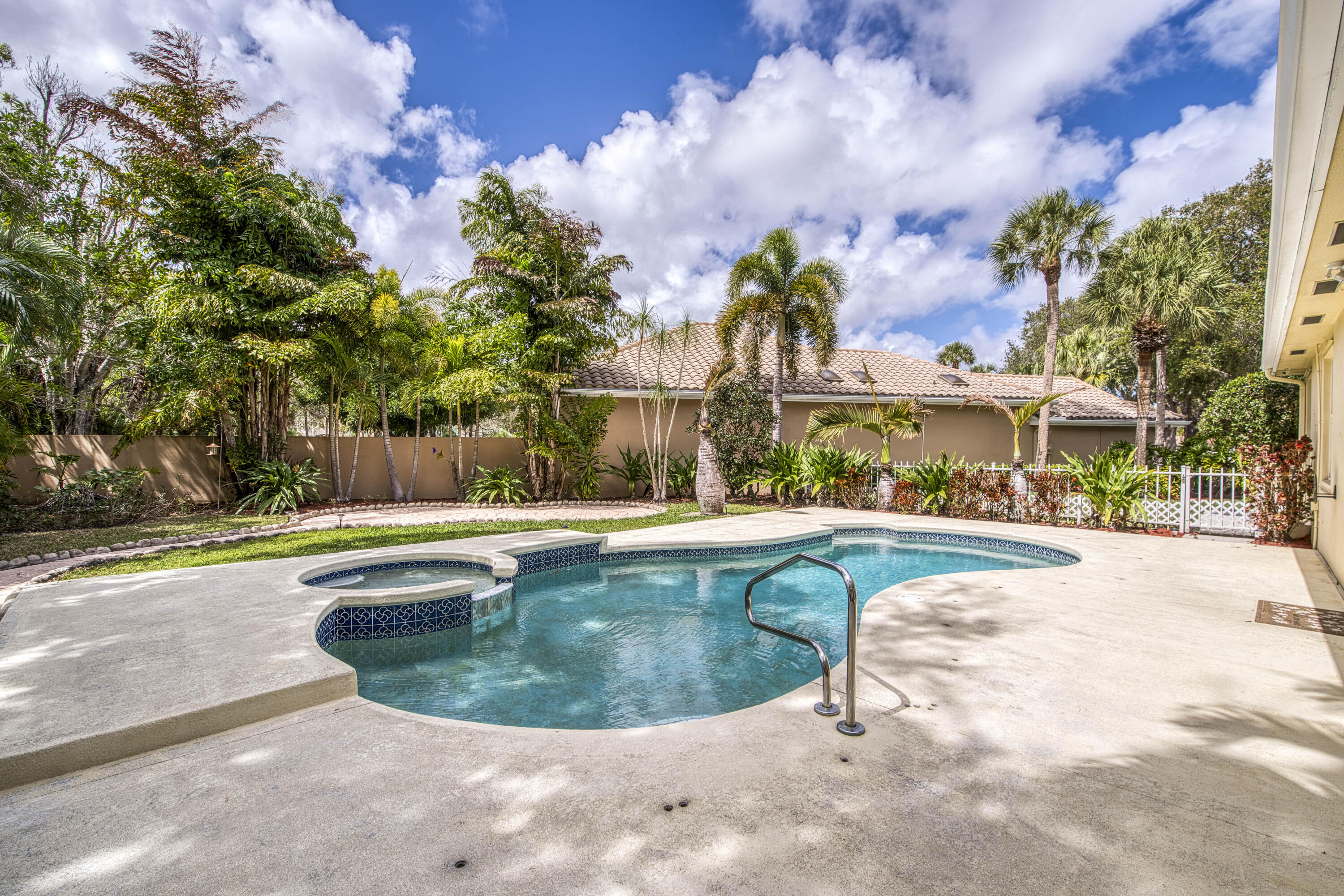 The Hamptons - Residential