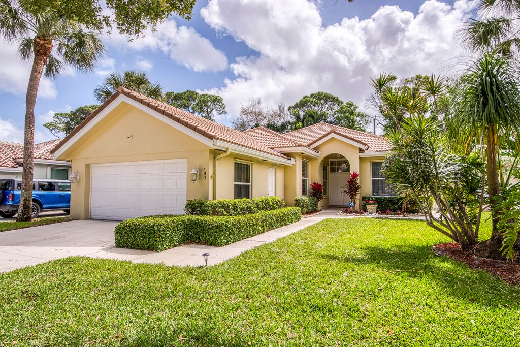 Photo of 190 S Hampton Dr, Jupiter, FL 33458 (MLS # B26000711)