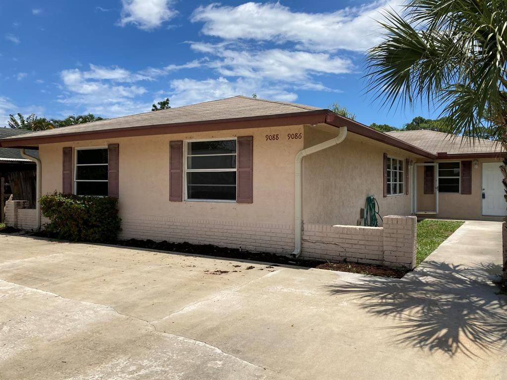 Photo of 9086 E Highland Pines Boulevard #9086, Palm Beach Gardens, FL 33418 (MLS # R10717197)