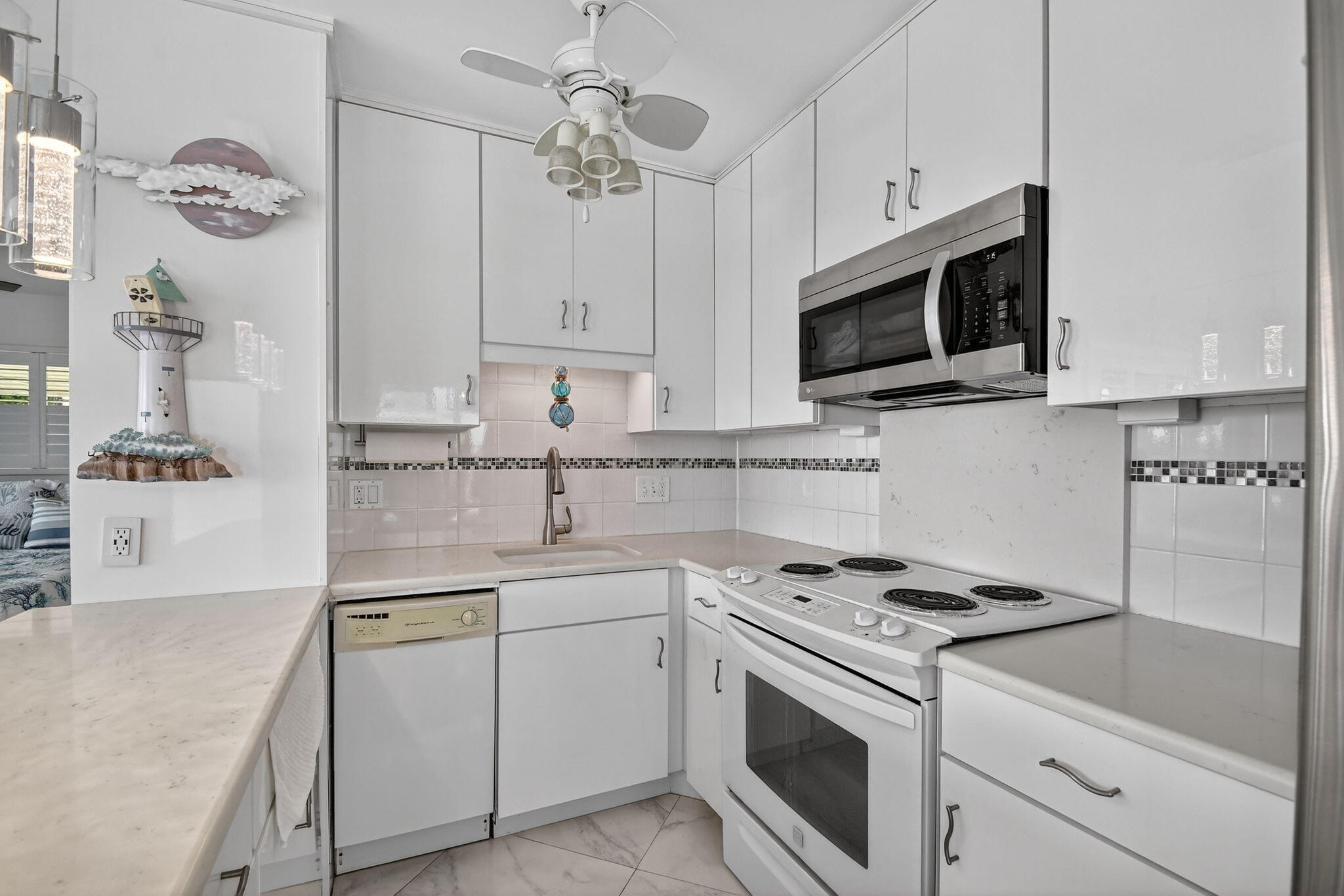 SUN HARBOR INC - Residential