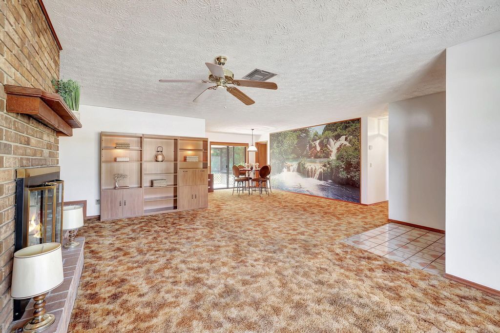 Photo of 2186 SE Floresta Drive, Port Saint Lucie, FL 34984 (MLS # R10985596)