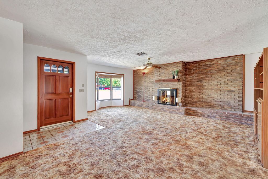 Photo of 2186 SE Floresta Drive, Port Saint Lucie, FL 34984 (MLS # R10985596)