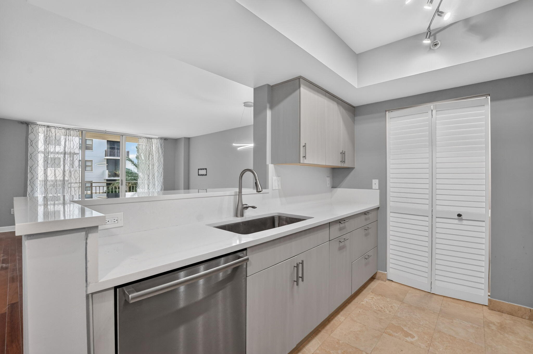 99 SE Mizner Boulevard 435