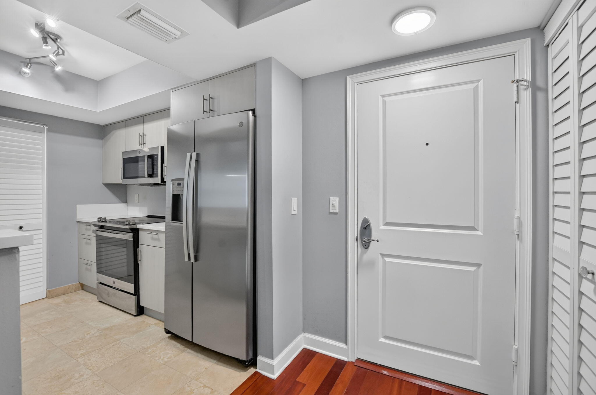 99 SE Mizner Boulevard 435