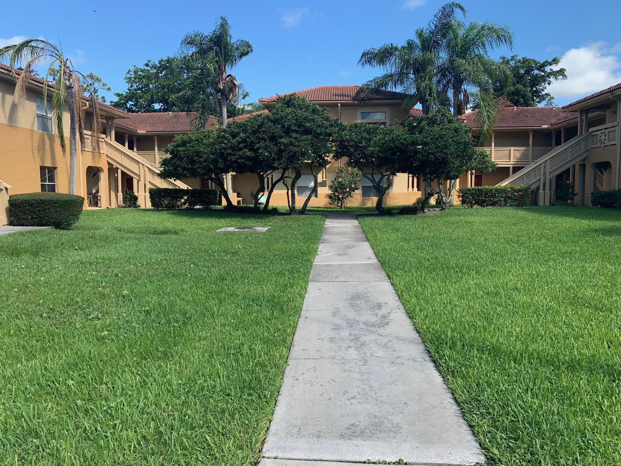 PALM LAKE CONDO - Residential Lease