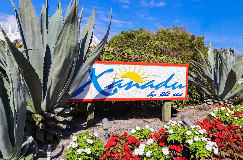 Photo of 405 Xanadu Place, Jupiter, FL 33477 (MLS # R11059758)