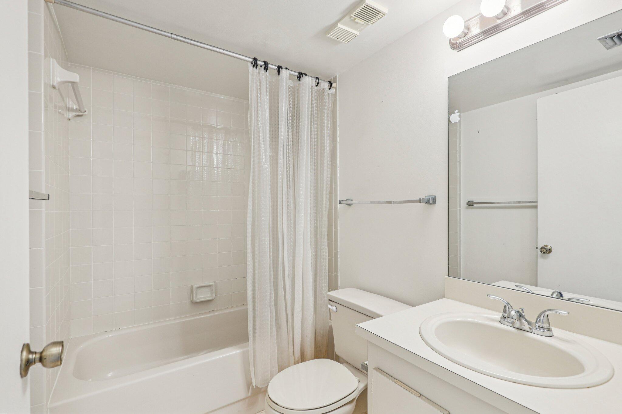 BARRINGTON AT POINCIANA CONDO - Residential