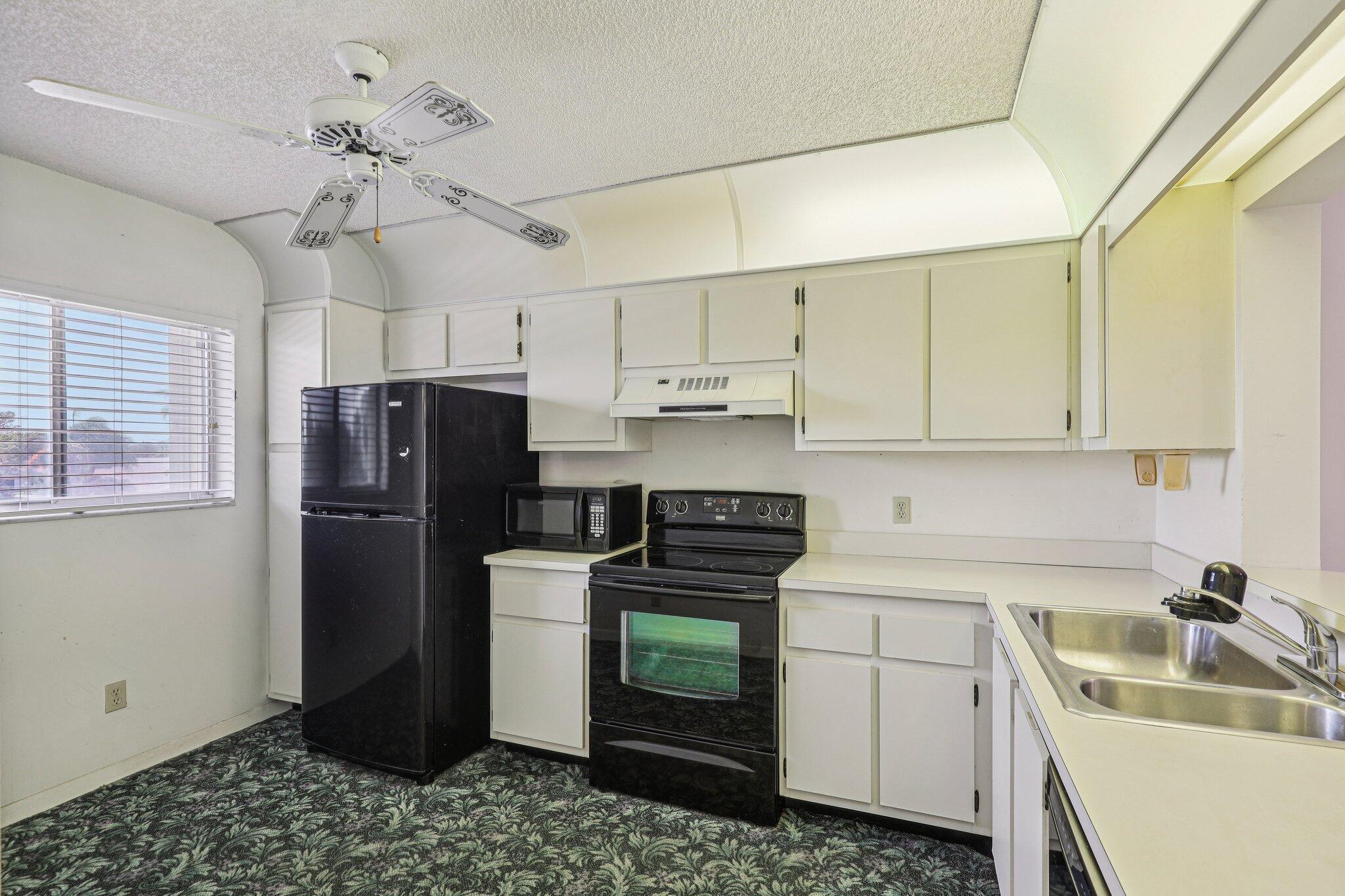 BARRINGTON AT POINCIANA CONDO - Residential