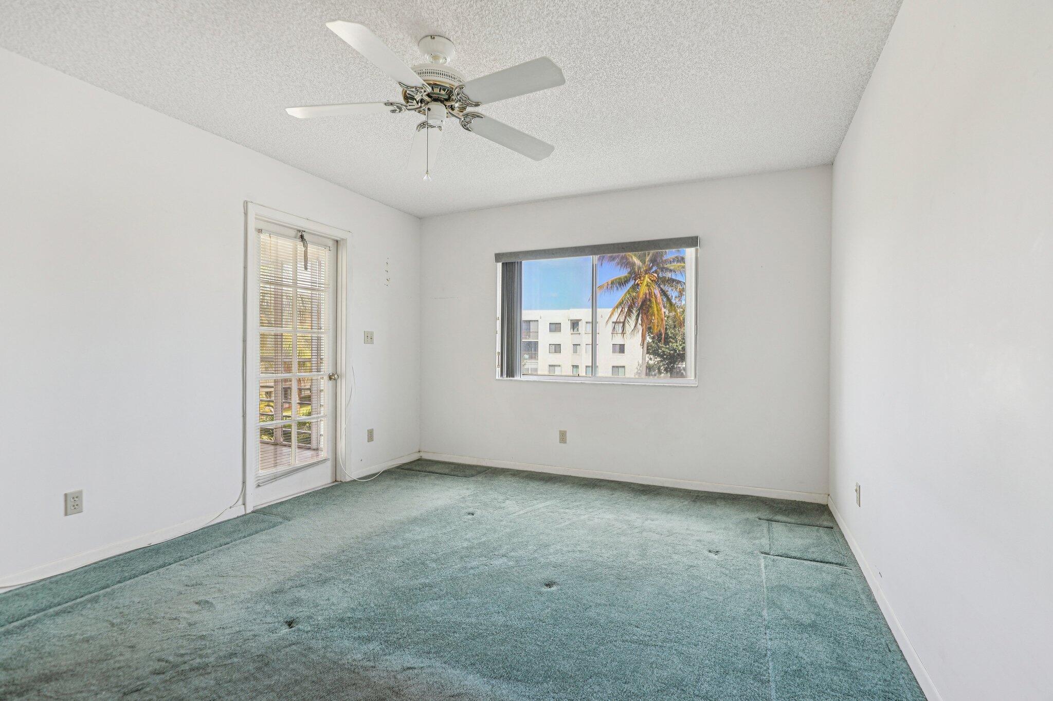 BARRINGTON AT POINCIANA CONDO - Residential