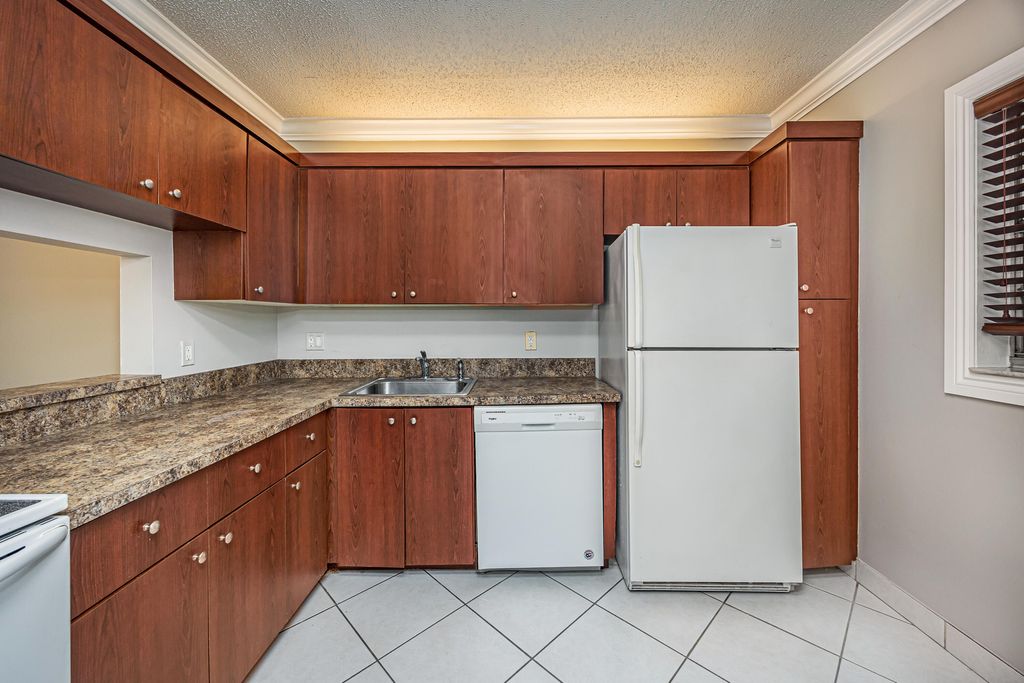 Photo of 2700 Casita Way #204, Delray Beach, FL 33445 (MLS # R11140271)