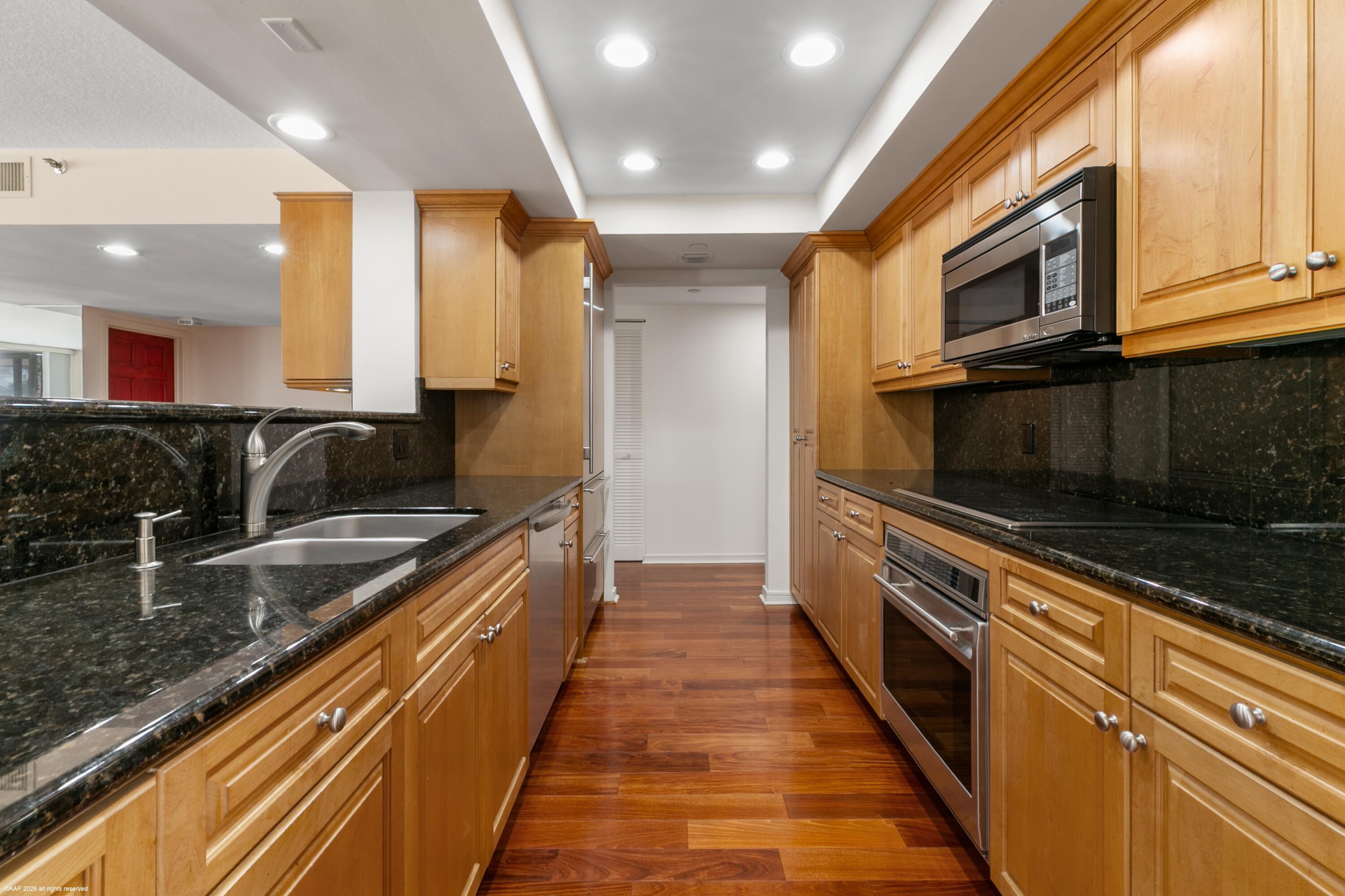 MARTINIQUE 2 CONDO - Residential