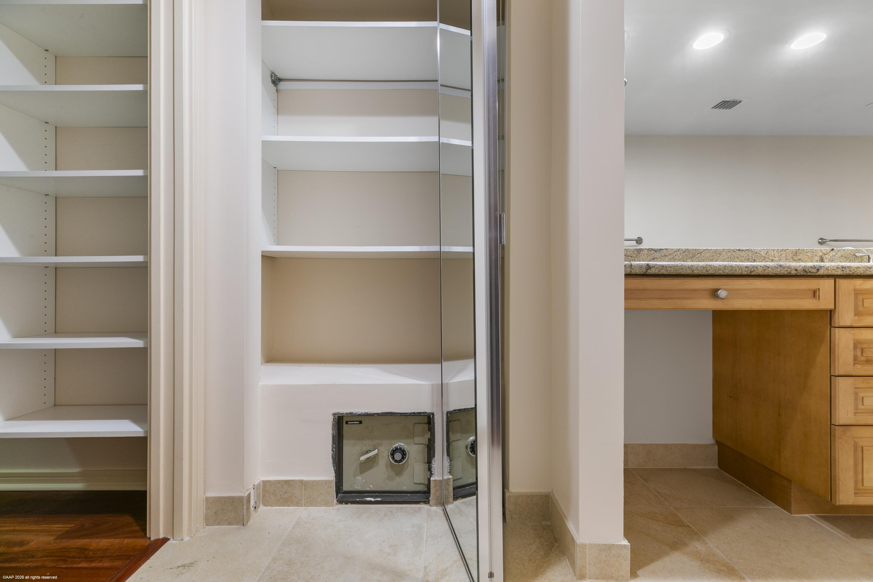 MARTINIQUE 2 CONDO - Residential