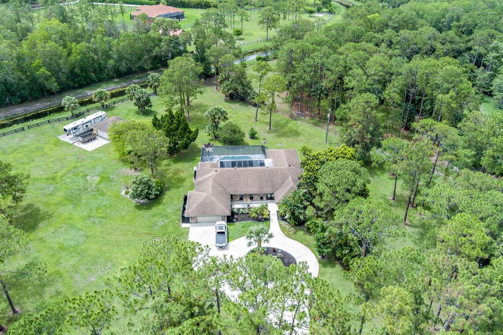 Photo of 14101 Wind Flower Drive, Palm Beach Gardens, FL 33418 (MLS # R11099584)