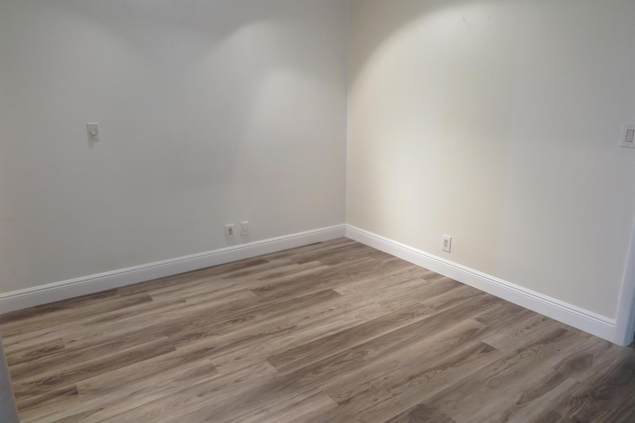 CLUB ROYALE - Residential Lease