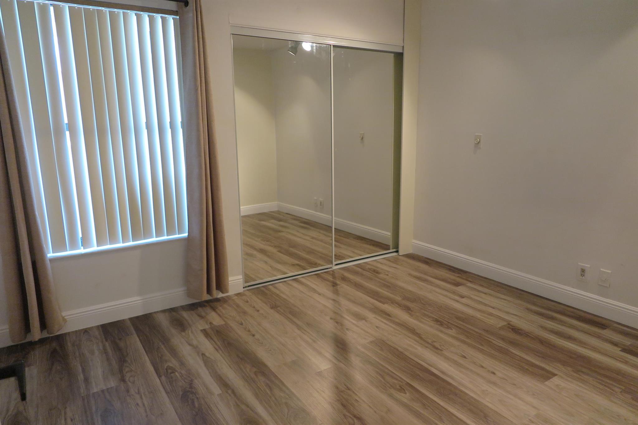 CLUB ROYALE - Residential Lease