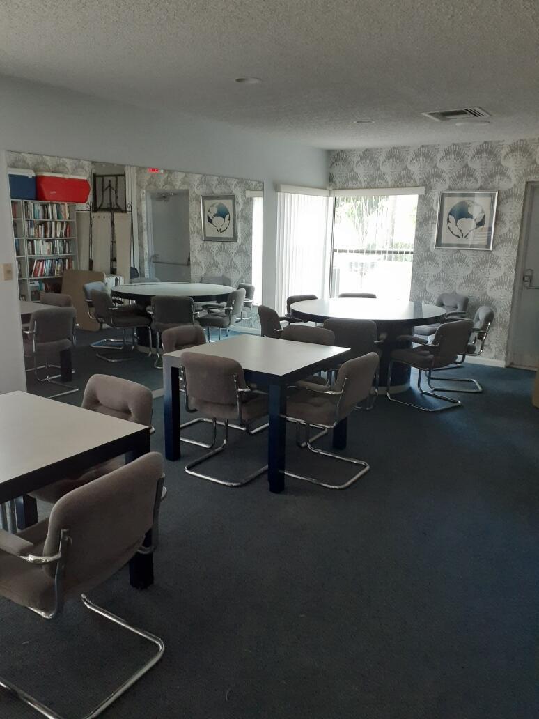 CLUB ROYALE - Residential Lease