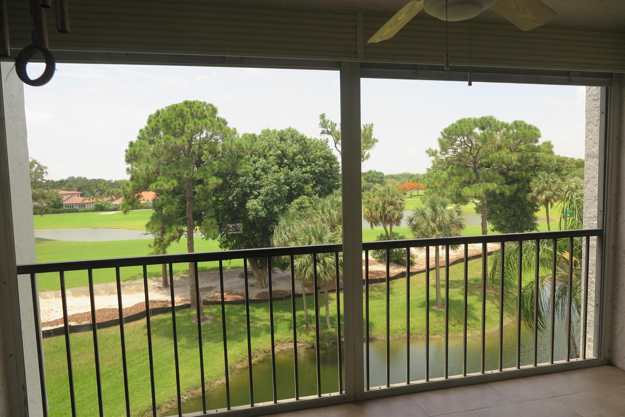 CLUB ROYALE - Residential Lease