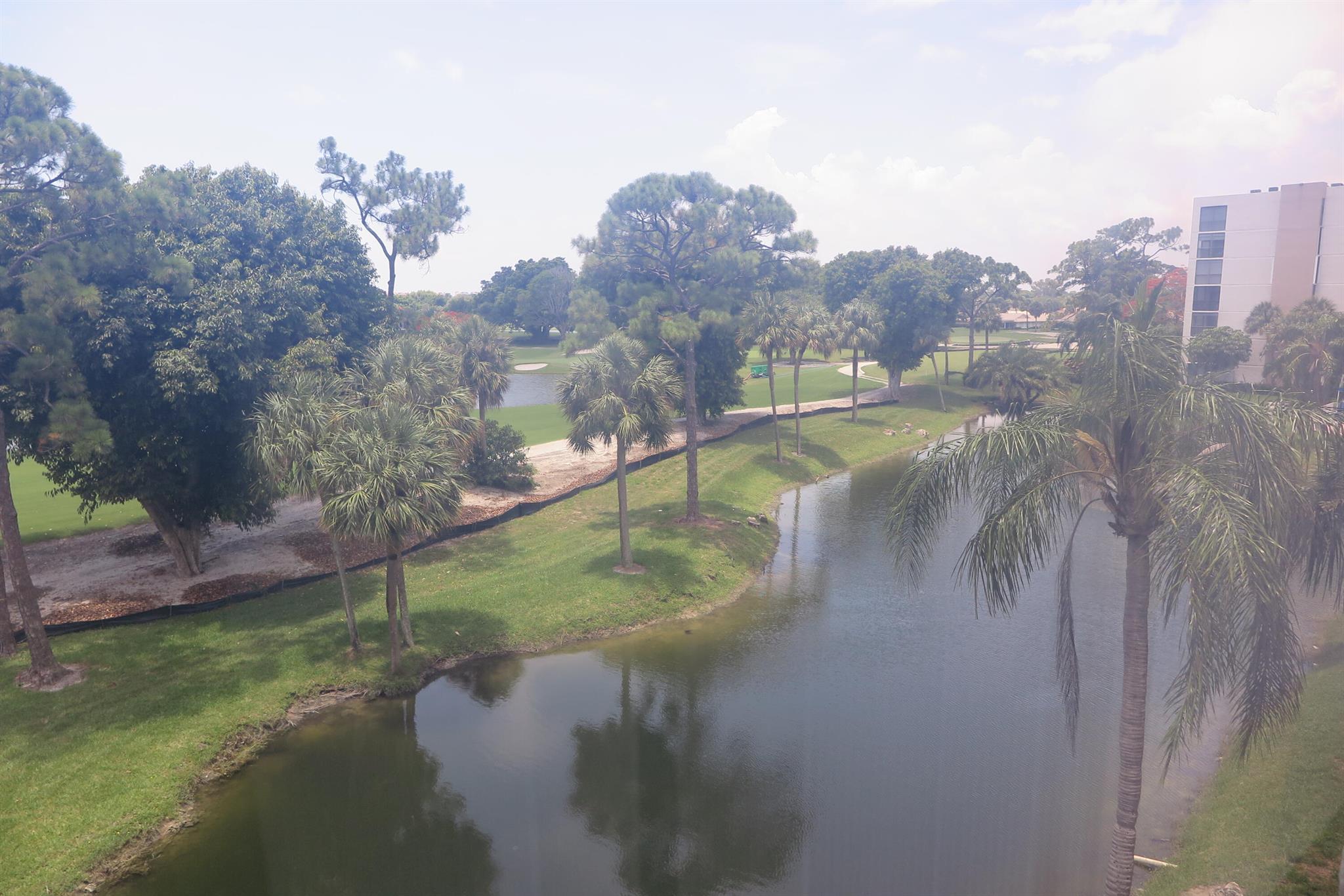 CLUB ROYALE - Residential Lease