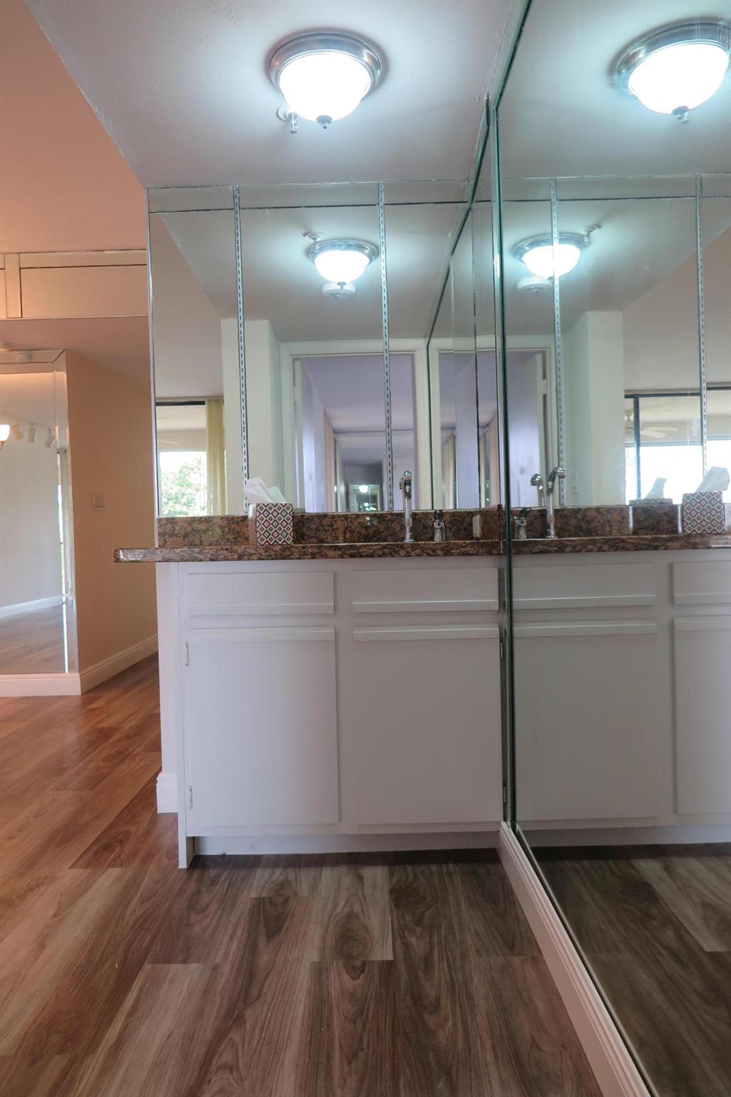 CLUB ROYALE - Residential Lease