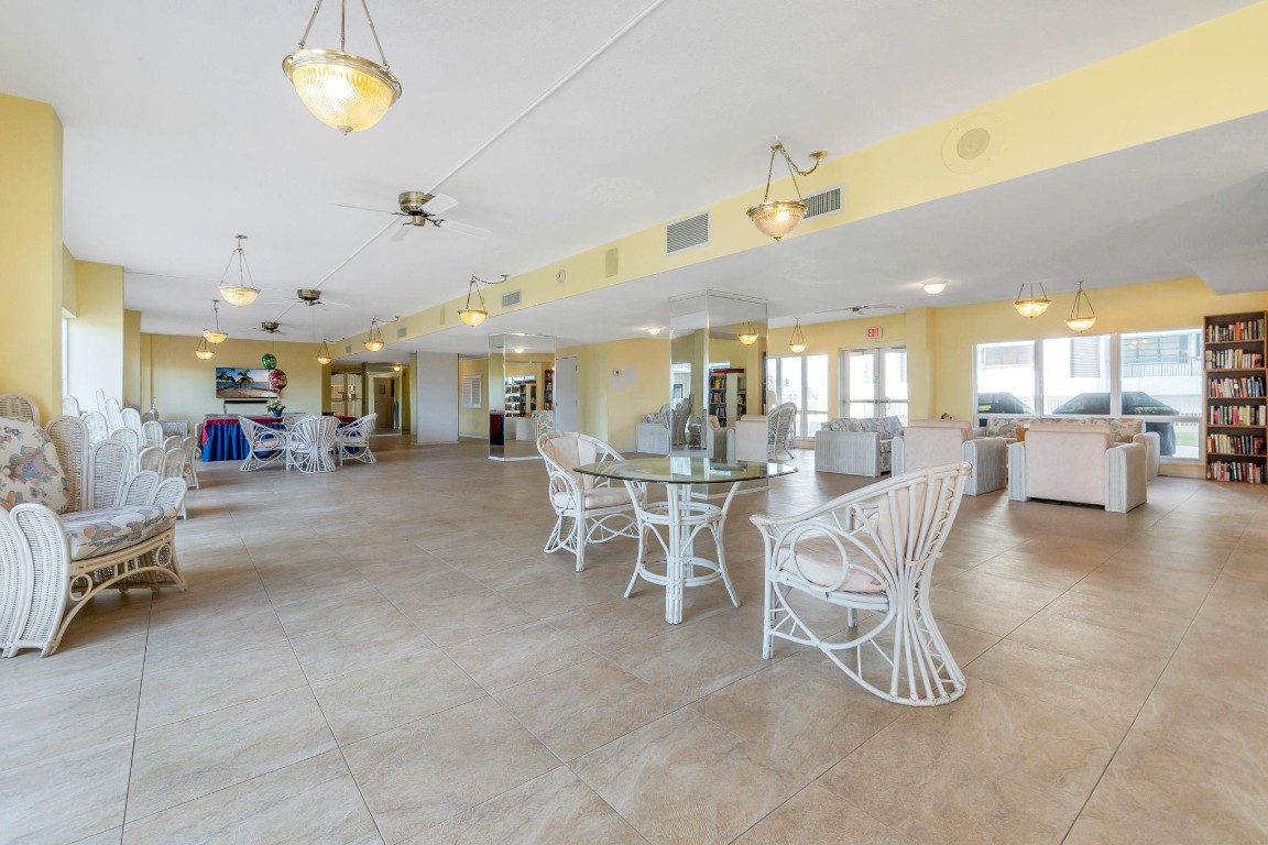 Admiralty Towers - Residential