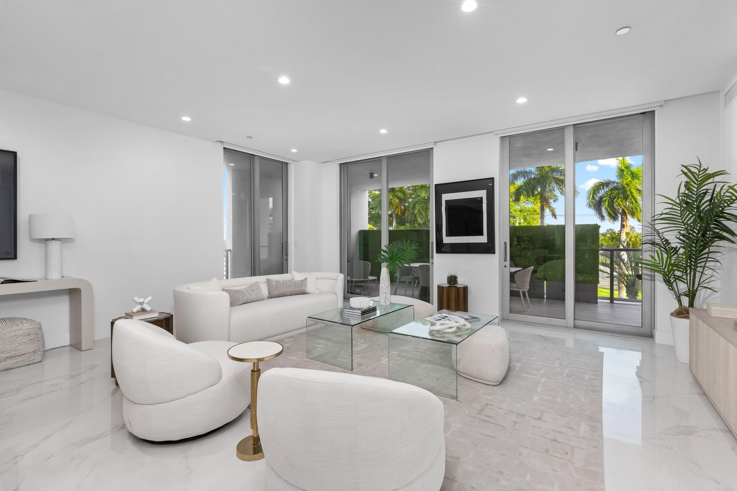 ROYAL PALM RESIDENCES - Residential Lease