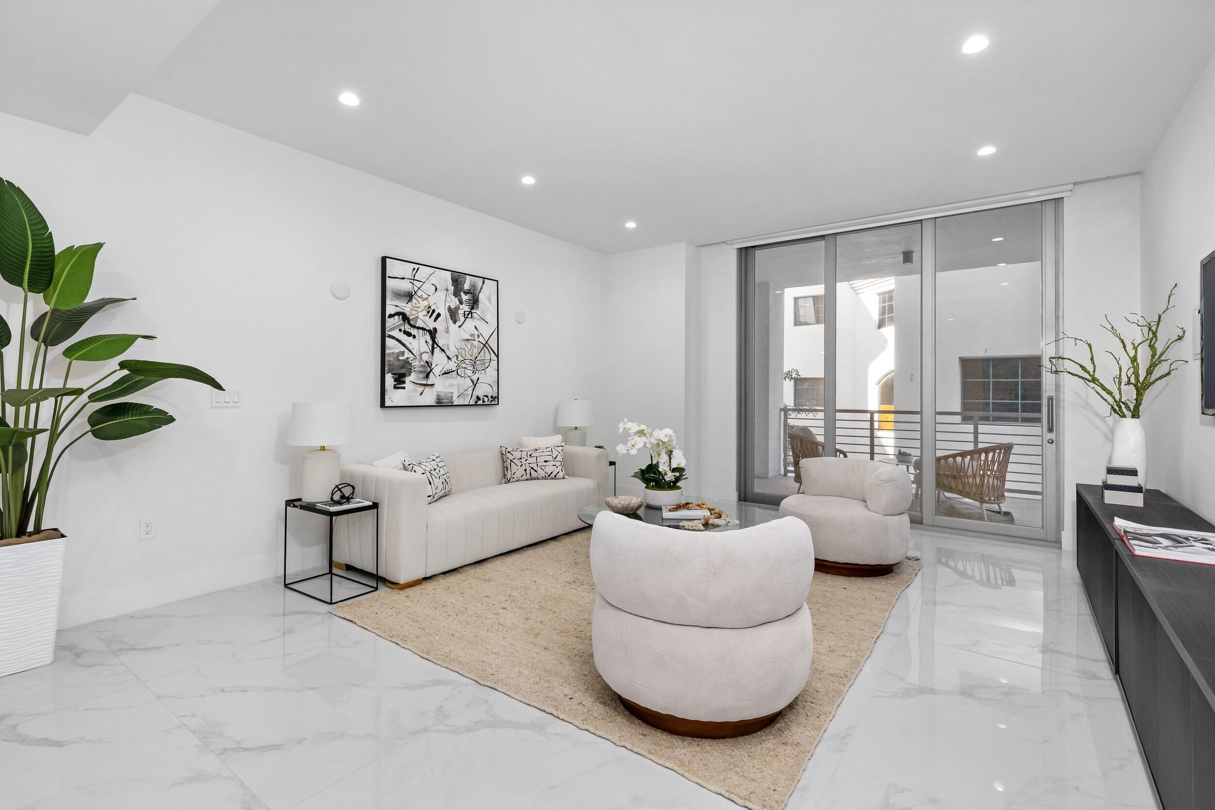 ROYAL PALM RESIDENCES - Residential Lease