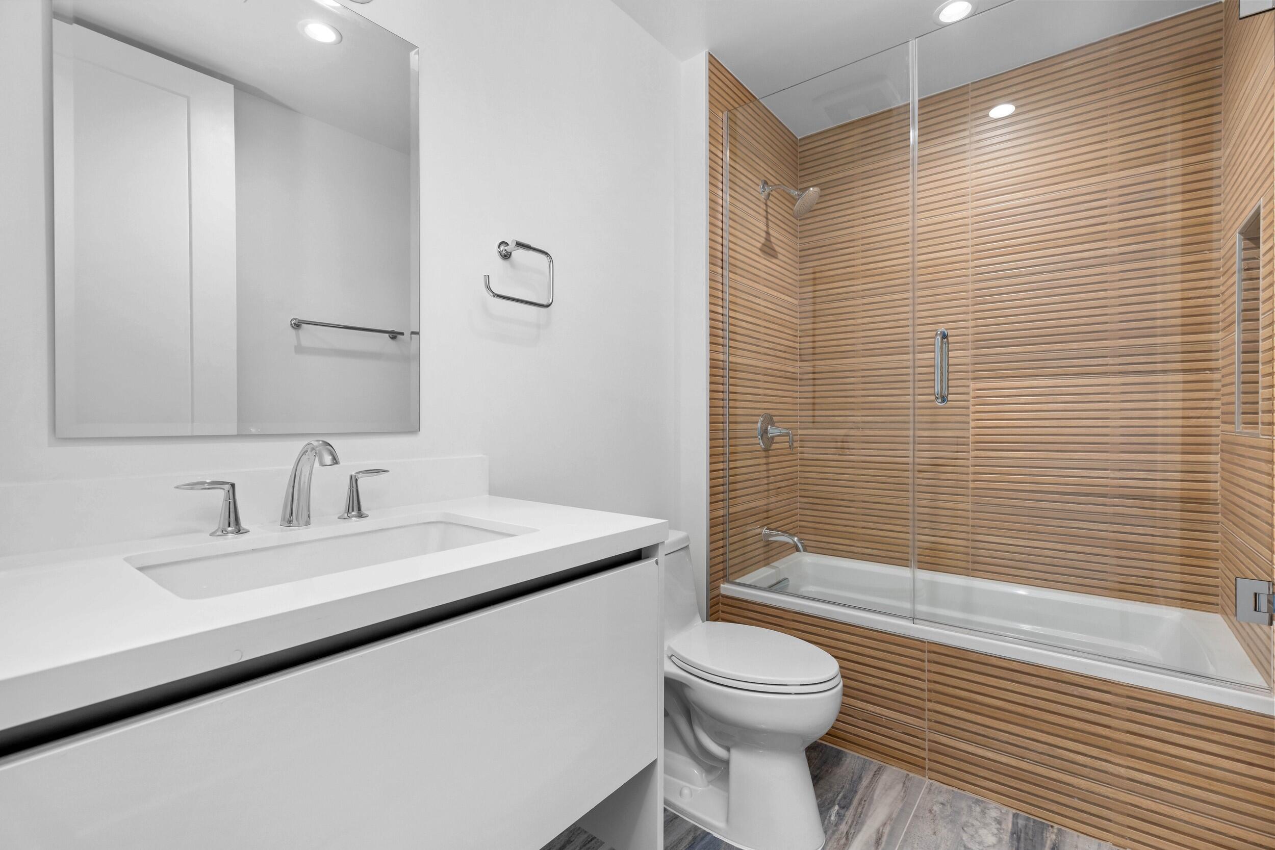 ROYAL PALM RESIDENCES - Residential Lease